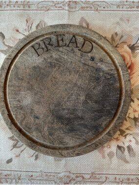 Vintage Rustic Wooden Bread Board.  8”